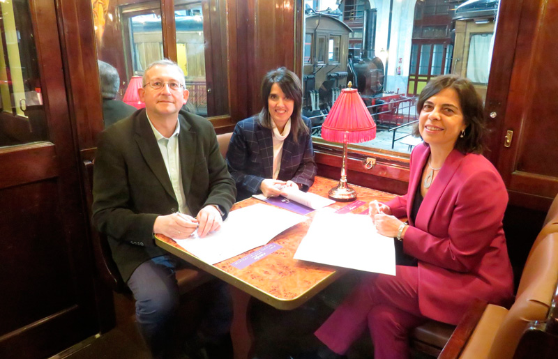 El director del Museo del Ferrocarril de Madrid, Francisco Polo, con Sonia Araujo, directora general de Renfe Viajeros, y Silvia Snchez, directora de Estrategia y Desarrollo de Plena Inclusin Madrid
