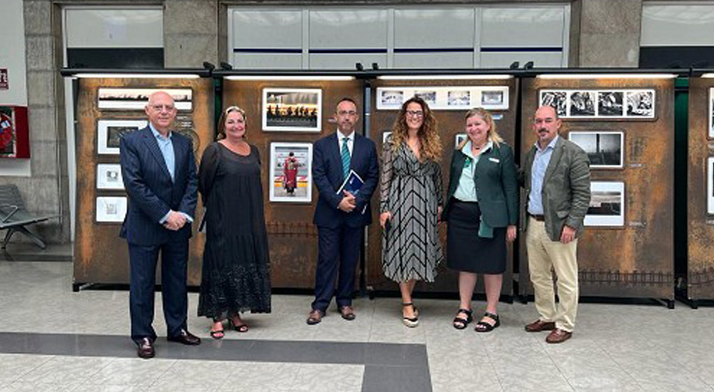 Llega a la estacin de Santander la exposicin itinerante del concurso fotogrfico Caminos de Hierro
