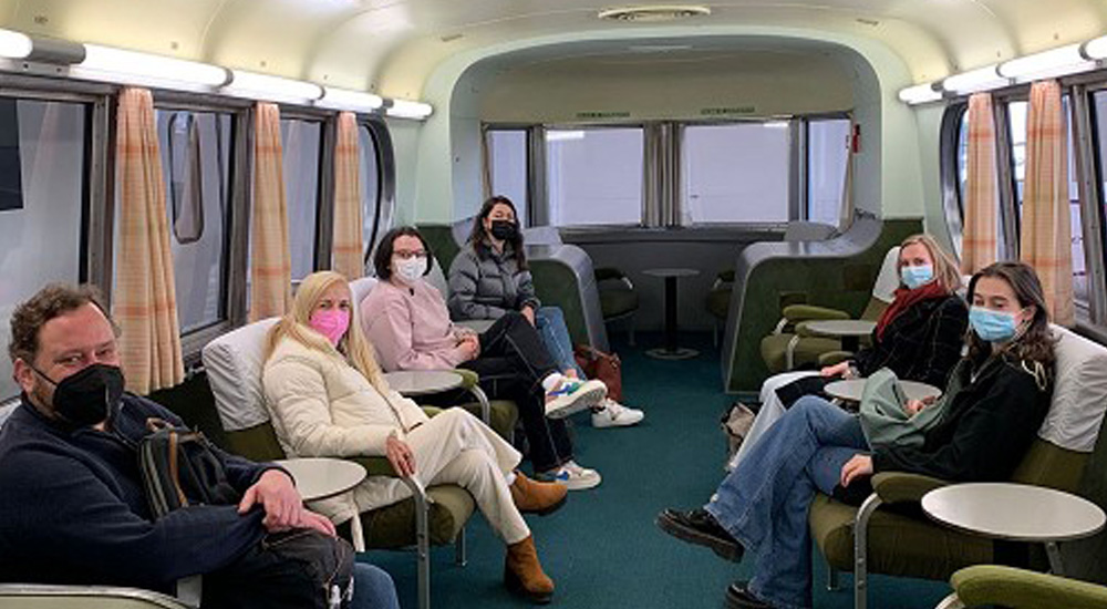 El Museo del Ferrocarril de Catalua se rene con 20 estudiantes, en su mayora mujeres, de ocho pases de Europa