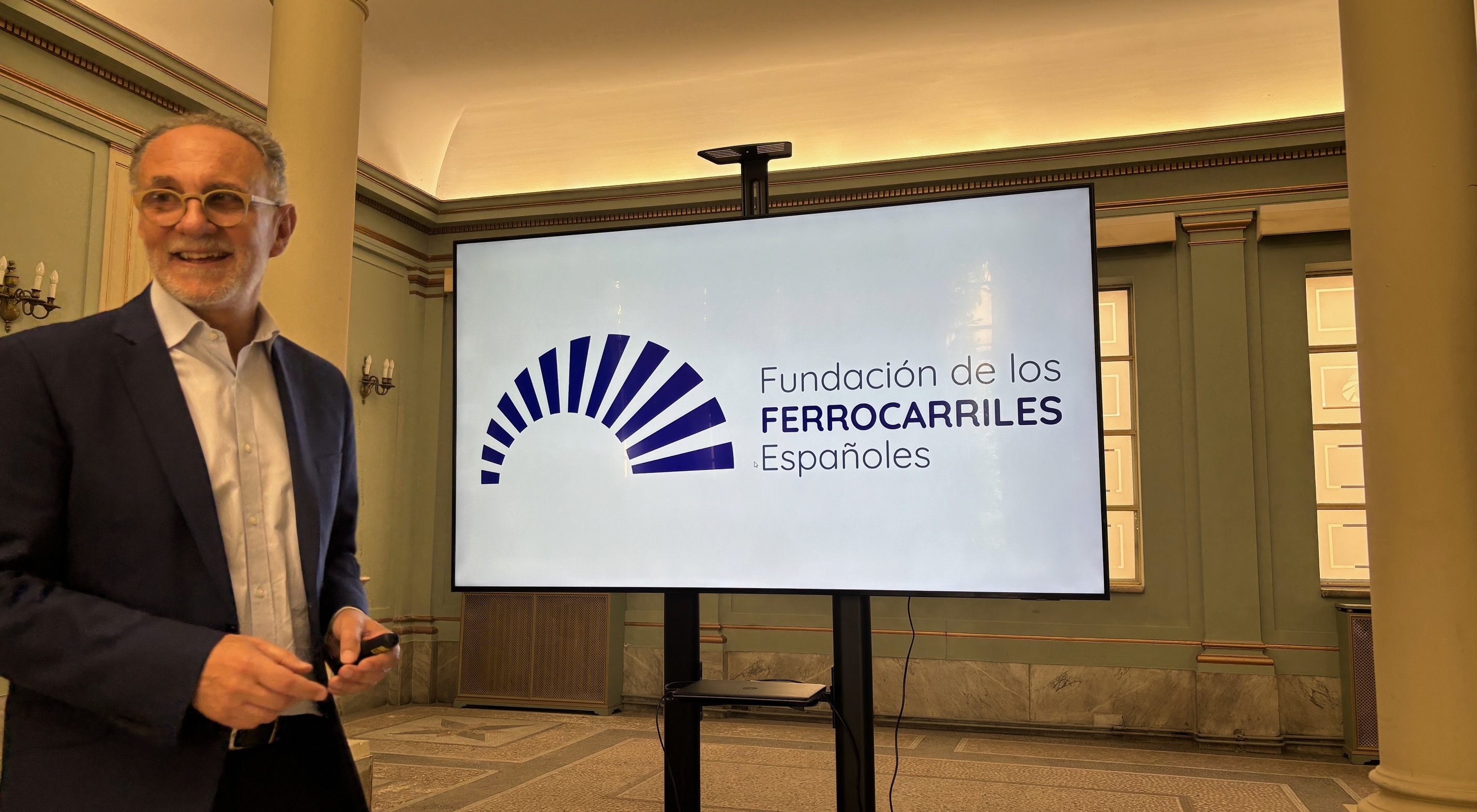 Mensaje de agradecimiento del director gerente a las trabajadoras y trabajadores de la Fundacin 