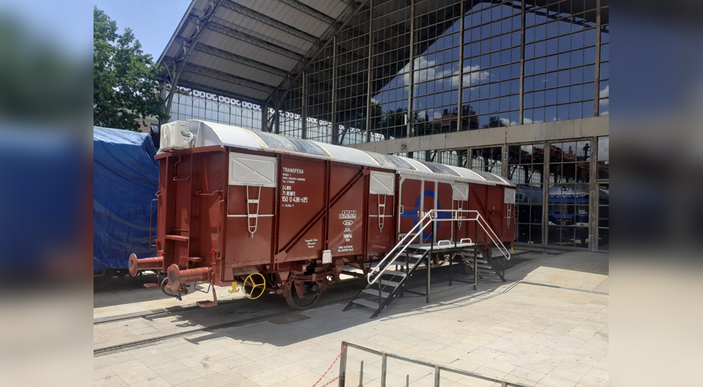 El Museo del Ferrocarril de Madrid expone un vagn naranjero de Transfesa