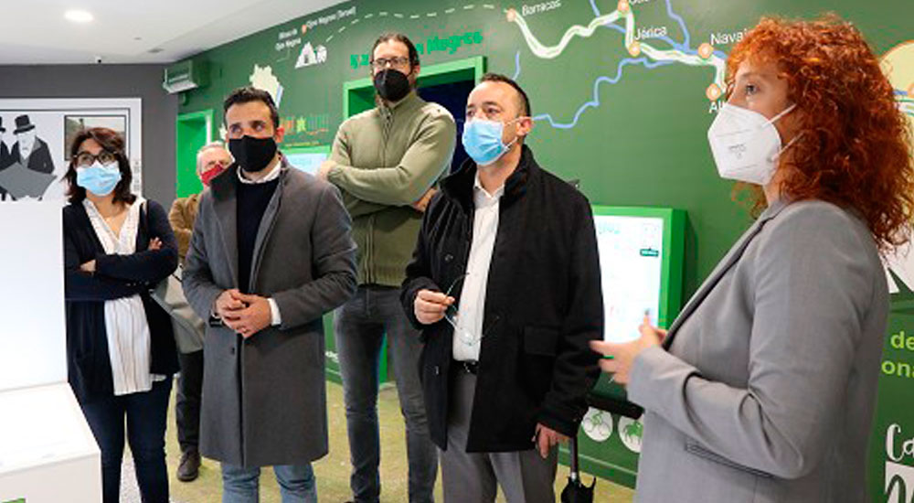 El director gerente de la Fundacin visita el Centro de Interpretacin de la Va Verde de Ojos Negros