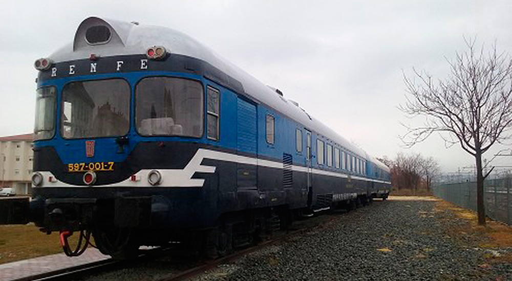 Rehabilitado el tren TER cedido por el Museo de Madrid a Calatayud