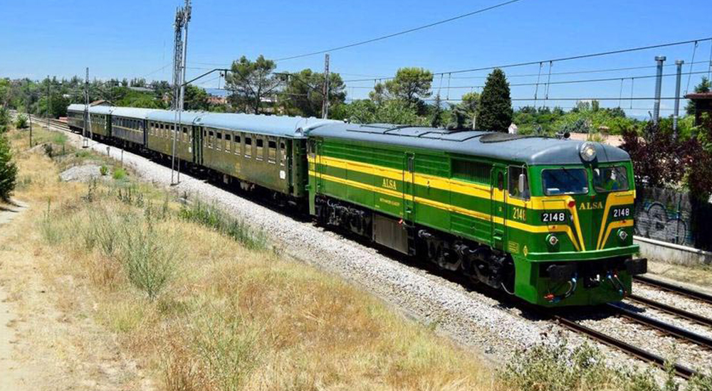 Tren de Felipe II: nuevo tren turstico con material histrico