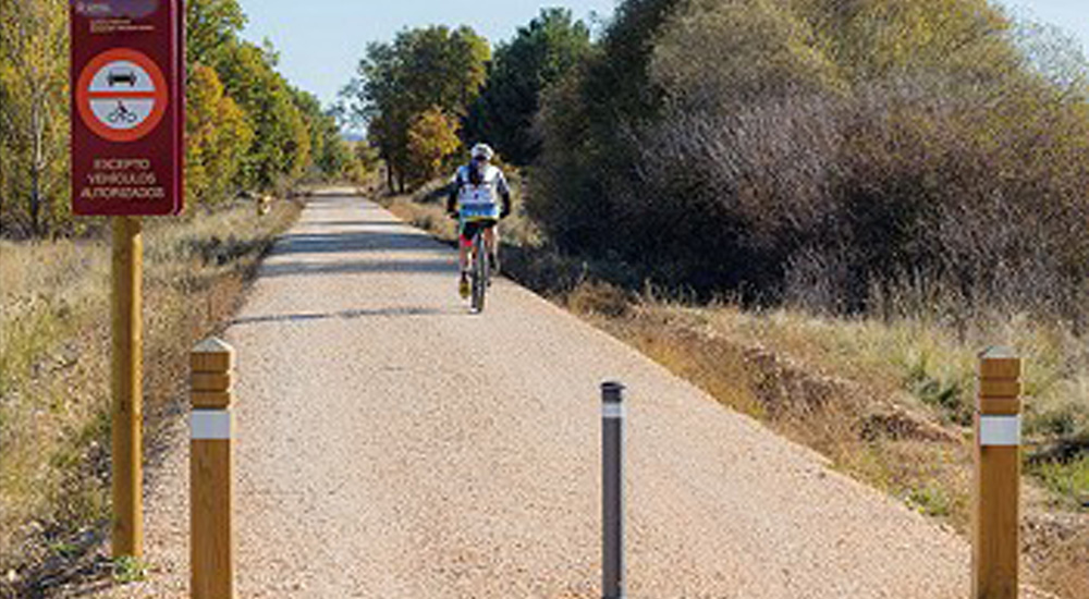 Estudio sobre caminos naturales y vas verdes encargado por el MAPA a la Fundacin