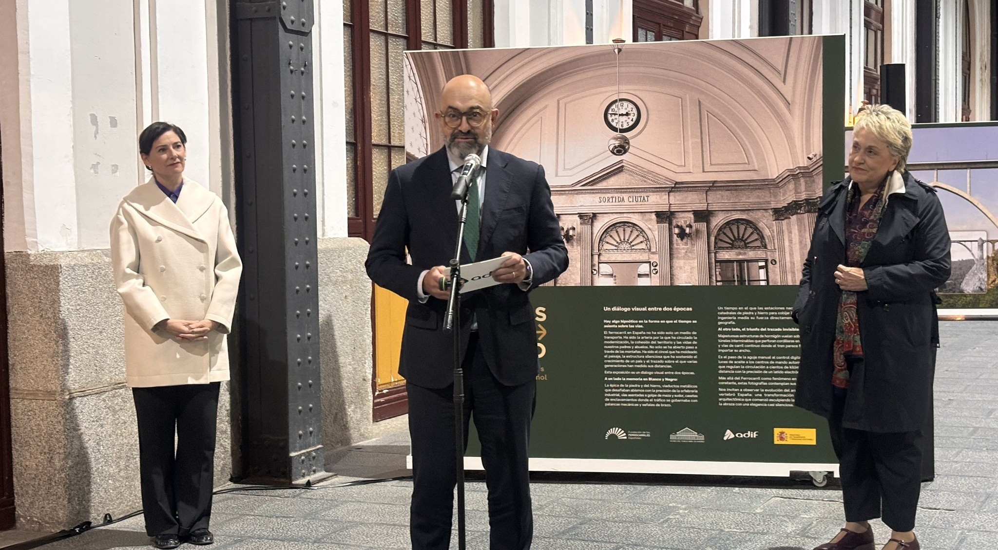 Adif expone la muestra de fotografía ferroviaria ‘Trazas del tiempo’ en el Museo del Ferrocarril de Madrid Adif expone la muestra de fotografía ferroviaria ‘Trazas del tiempo’ en el Museo del Ferrocarril de Madrid