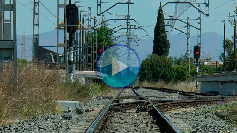 PaXandoaNivel. Bringing level crossing safety closer to the public (short version)